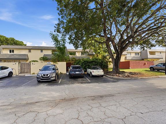 4th image of 8489 SW 137th Ave #8489
