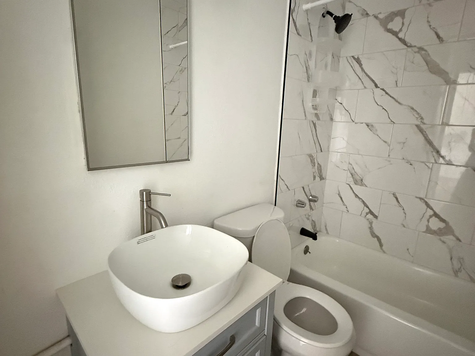2 bed, 700 sqft, $1,150 — Photo 2