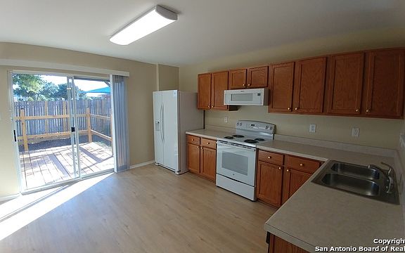 3rd image of 6210 Cypress Cir