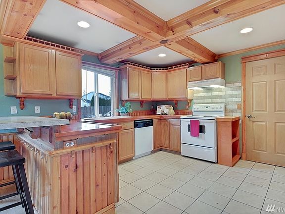 5th image of 506 Burnham Ln SE