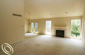3rd image of 37622 Avon Cir #1