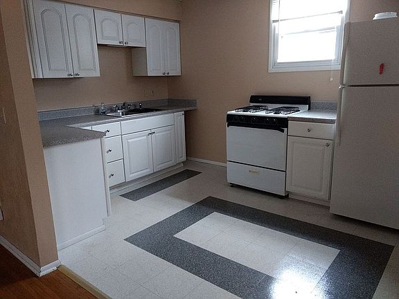 2nd floor kitchen