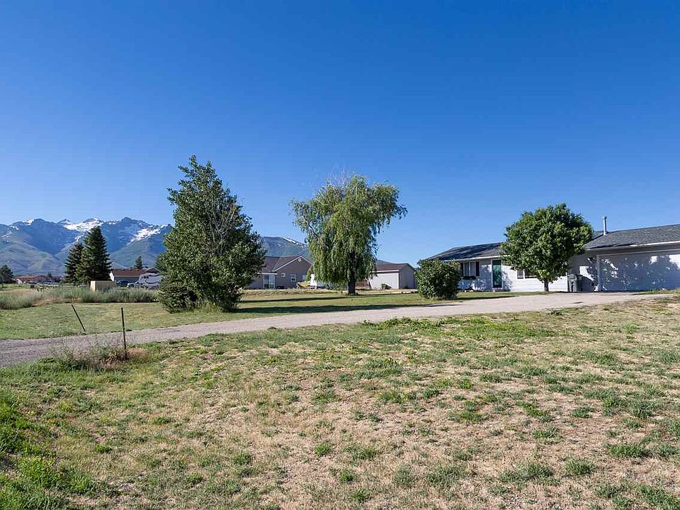 2nd image of 612 Abarr Dr