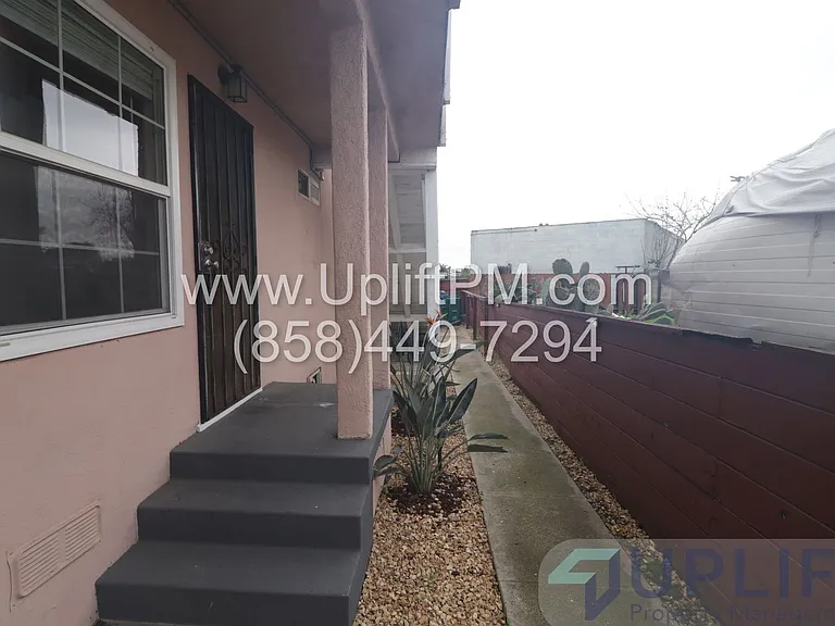 4827 Castle Ave — Photo 39