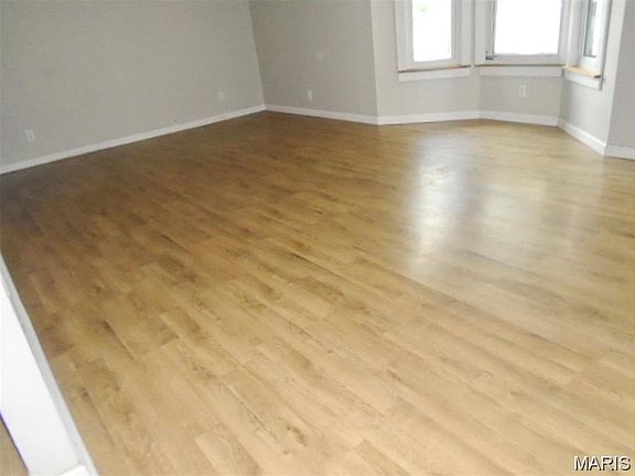 2nd image of 807 Bond St