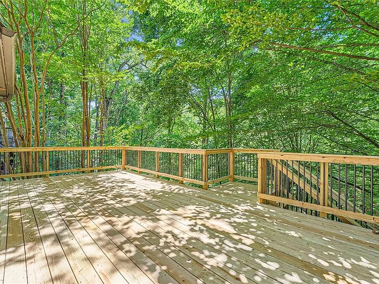110 Boulder Dr — Photo 36