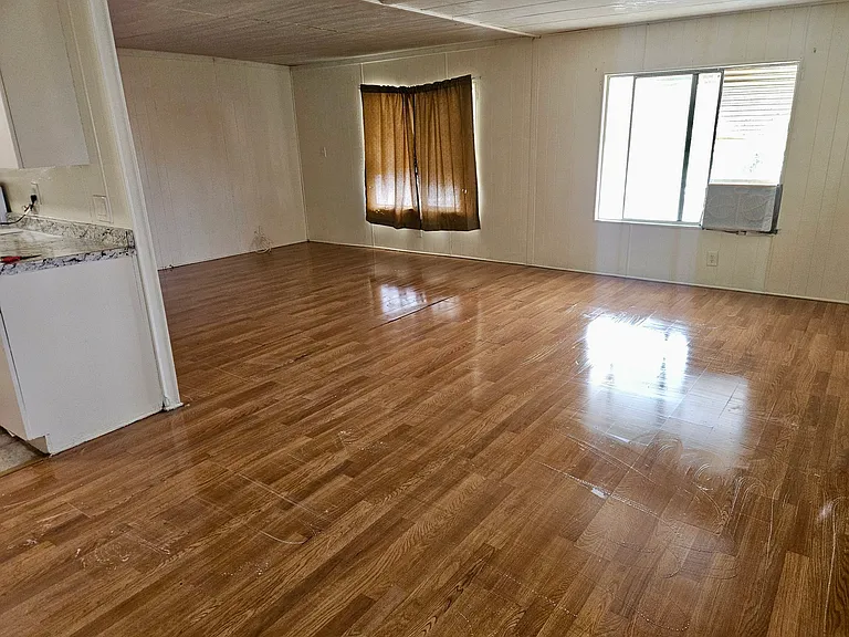 1681 Emerald Way — Photo 4