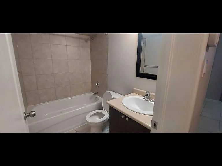 416 Bloor St E — Photo 7