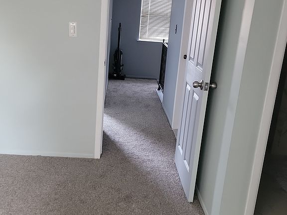 3rd image of 28533 Lowell Ct S