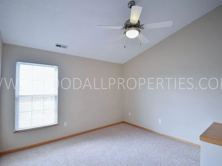 4319 153rd St — Photo 10