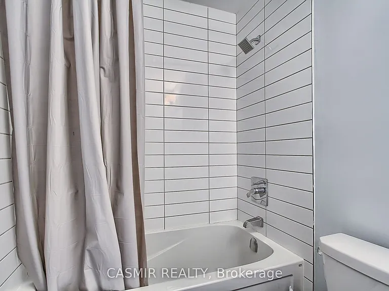 9873 Keele St — Photo 38