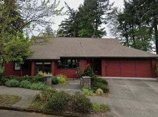 6723 SE Ash St, Portland, OR 97215