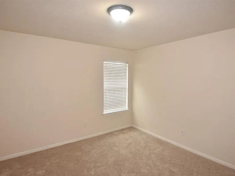 1035 Junction Ct — Photo 23