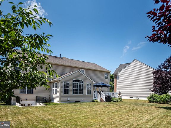 3rd image of 5203 Yellow Birch Dr