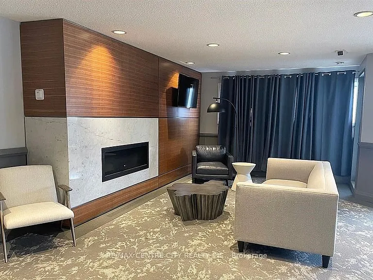 1 Jacksway Cres #309 — Photo 3