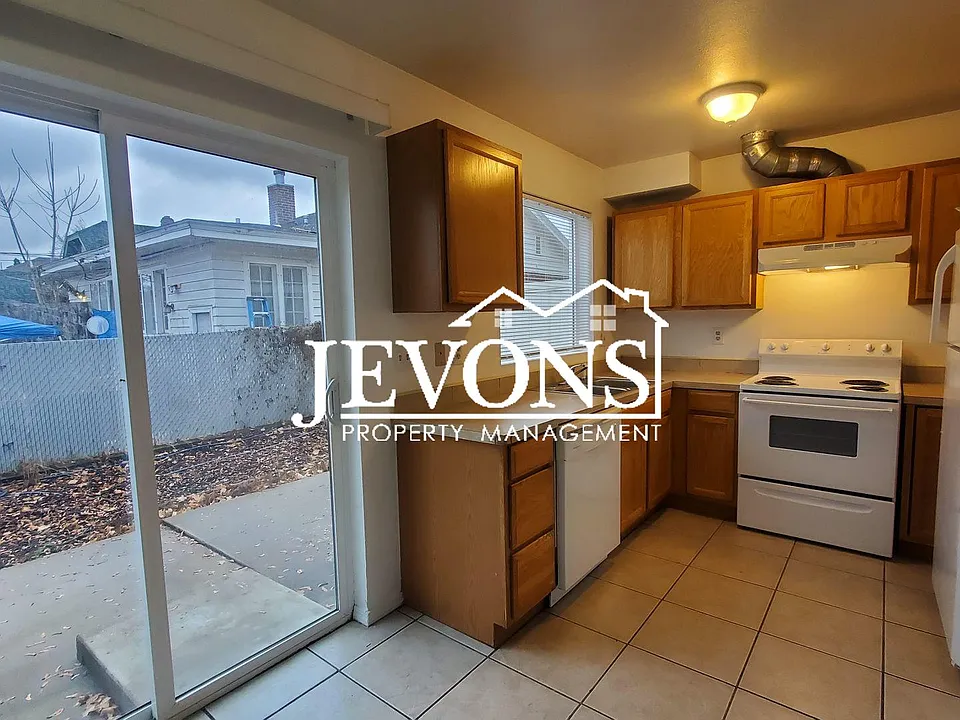 309 N Naches Ave #4