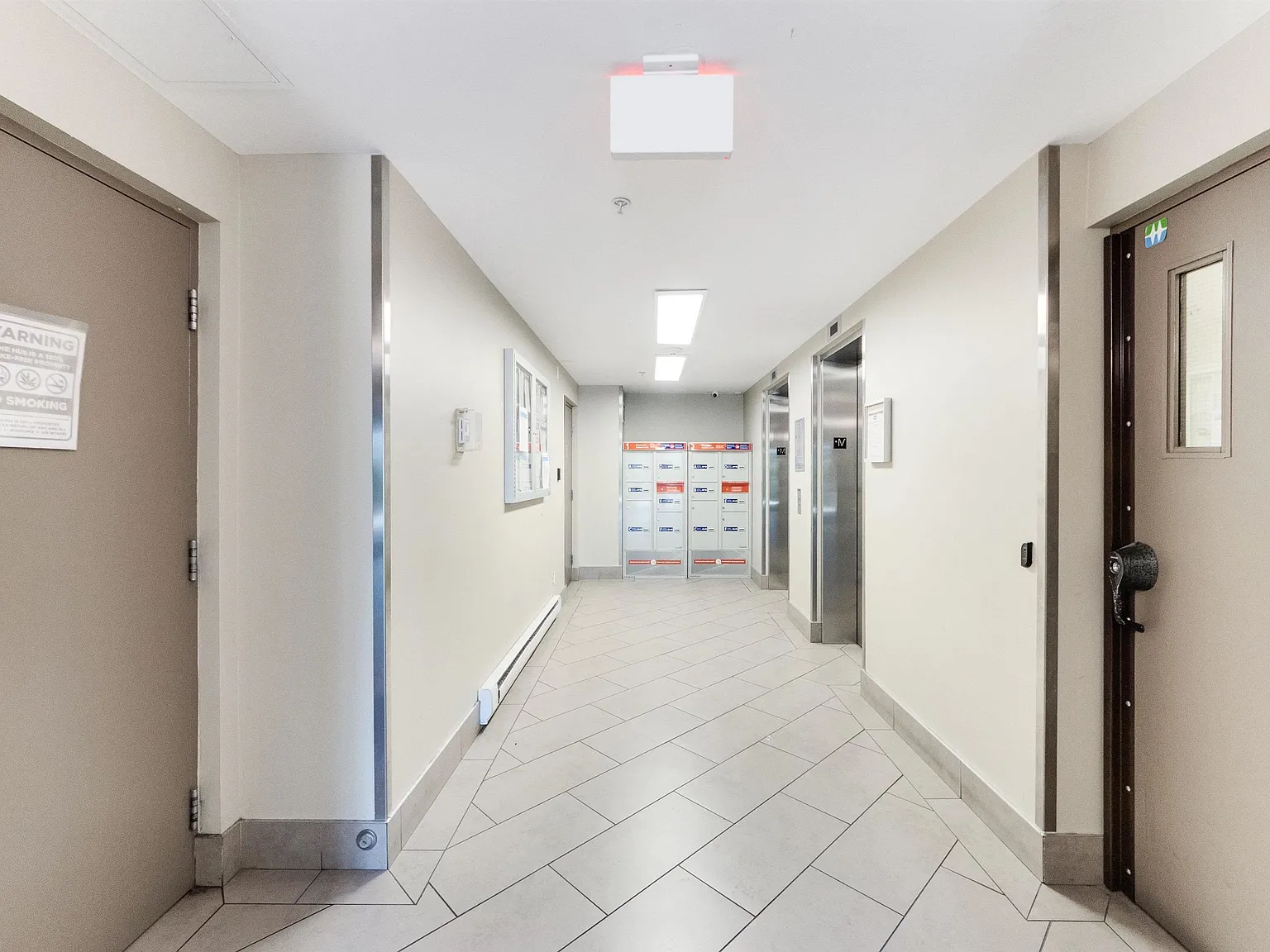 1 bed, 570 sqft, $1,980 — Photo 4