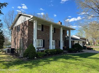 109 S Larand Dr, Holts Summit, MO 65043
