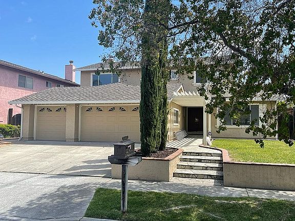 4th image of 9472 Eagle Hills Way