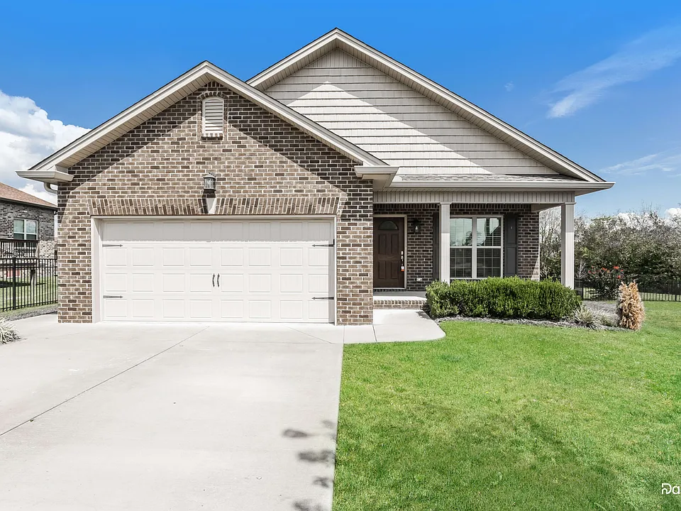 707 Persimmon Pl