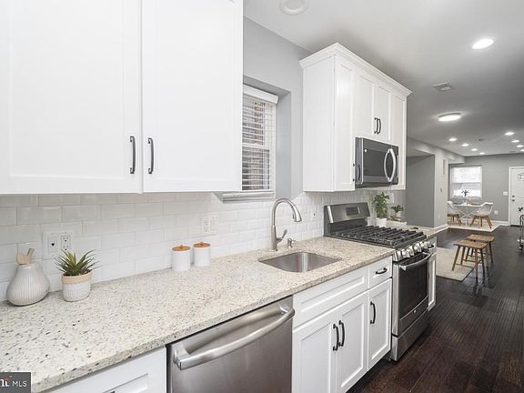 4th image of 3715 Colborne Rd