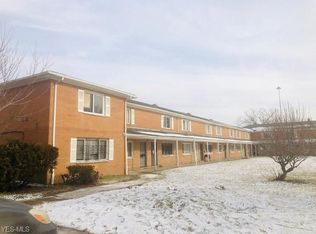 4871 Banbury Ct APT 20, Warrensville Heights, OH 44128