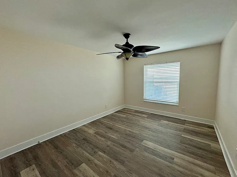 2565 Gary Cir — Photo 10