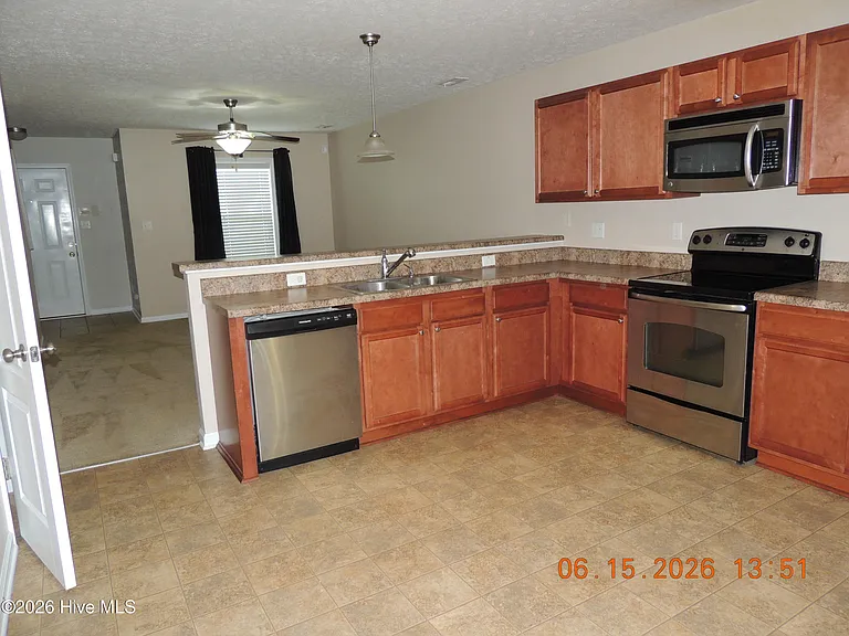 421 Falls Cv — Photo 5