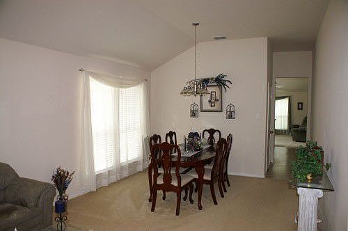 3rd image of 127 Arrowhead Dr