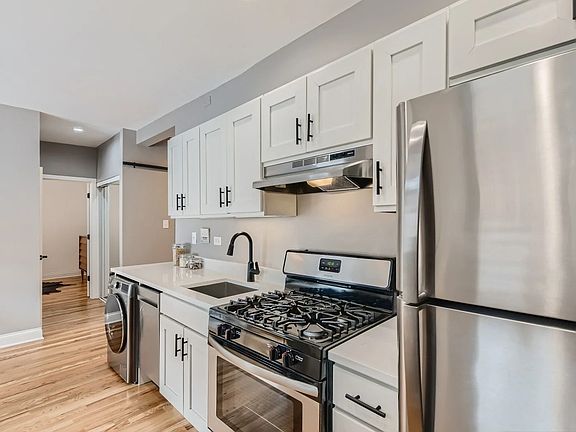 5th image of 630 W Stratford Pl #16459065