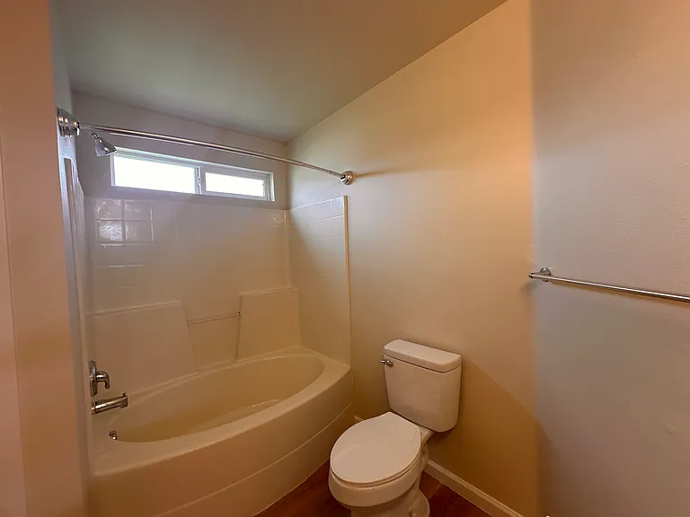 2105 E White Oak Ct #201 — Photo 20