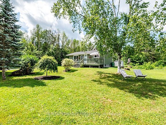3rd image of 1369 Greenwood Rd #B