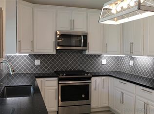 4050 Via Los Padres, Oceanside, CA 92057