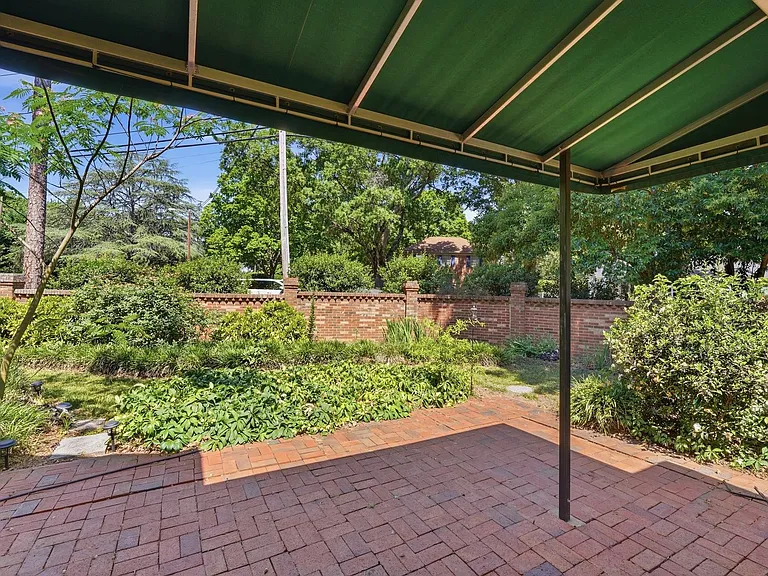 5906 Sharon Hills Rd — Photo 17