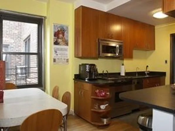 20 Clinton Street image 1 of 5