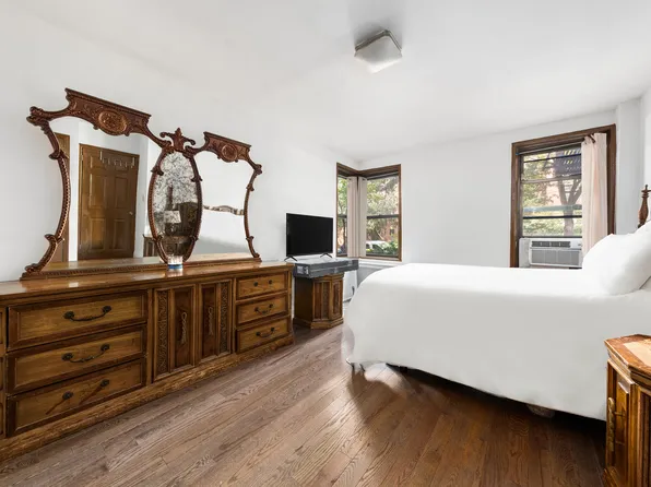 88-10 34th Avenue image 5 of 6