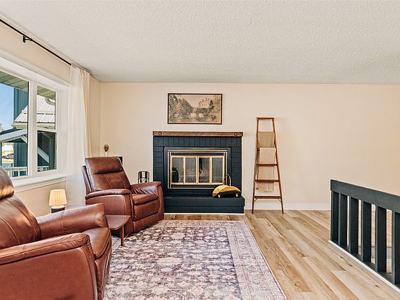 3rd image of 409 Beaverhead Ct