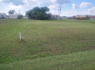 306 Swallow Dr, Palacios, TX 77465
