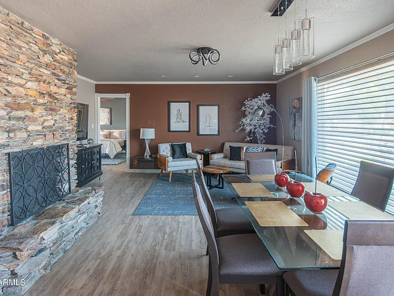 6110 E Edgemont Ave — Photo 36