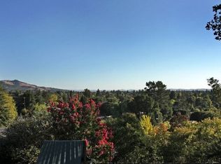 1016 Crest Dr, Santa Rosa, CA 95404