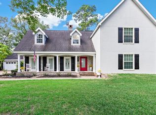 1414 Woodway Blvd, Sour Lake, TX 77659