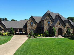 10400 Legacy Estates Dr, Burleson, TX 76028