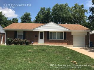 713 Boschert Dr, Saint Charles, MO 63301