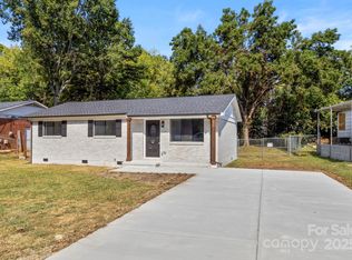 9235 Edgevale Dr, Charlotte, NC 28216