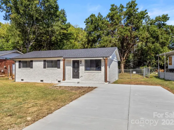 9235 Edgevale Dr, Charlotte, NC 28216