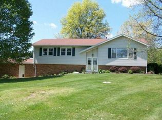 3035 Valley View Rd NE, Lancaster, OH 43130