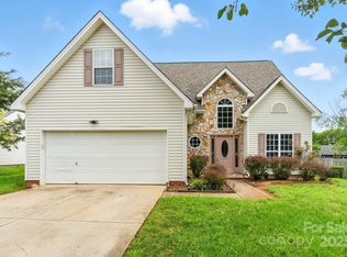 14343 Southbridge Forest Dr, Charlotte, NC 28273