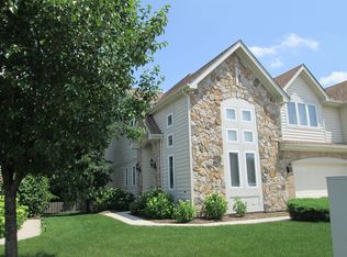 238 Taylor Ct, Buffalo Grove, IL 60089