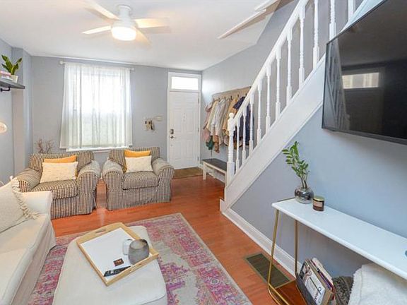 4th image of 2414 Montrose St