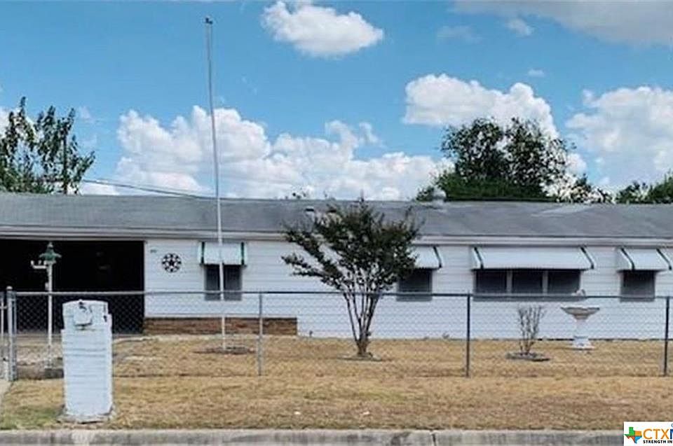 1st image of 407 S Mary Jo Dr